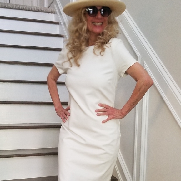 Banana Republic Dresses & Skirts - Banana Republic White Bodycon Sheath Dress, Size 10, $35